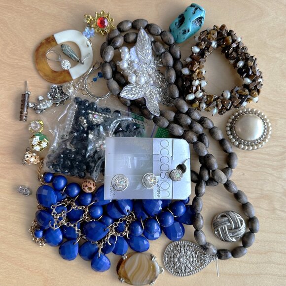 Jewelry Making Lot 4.5 lbs Fashion Costume Jewelry - Picture 3 of 9